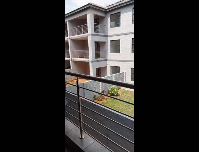 2 BEDROOM PROPERTY TO RENT IN POMONA